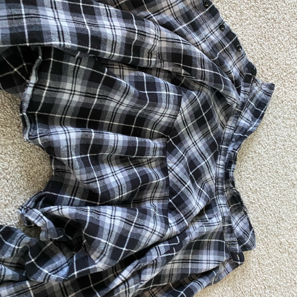 This is a distressed, cropped Flannel from forever 21. Size XS.
